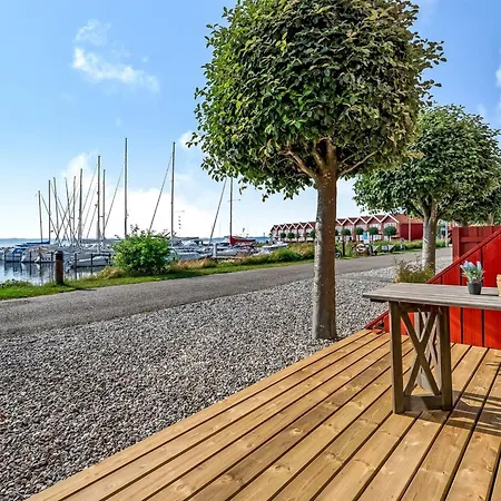 Vakantiehuis Ulvi - 15m From The Sea By Interhome